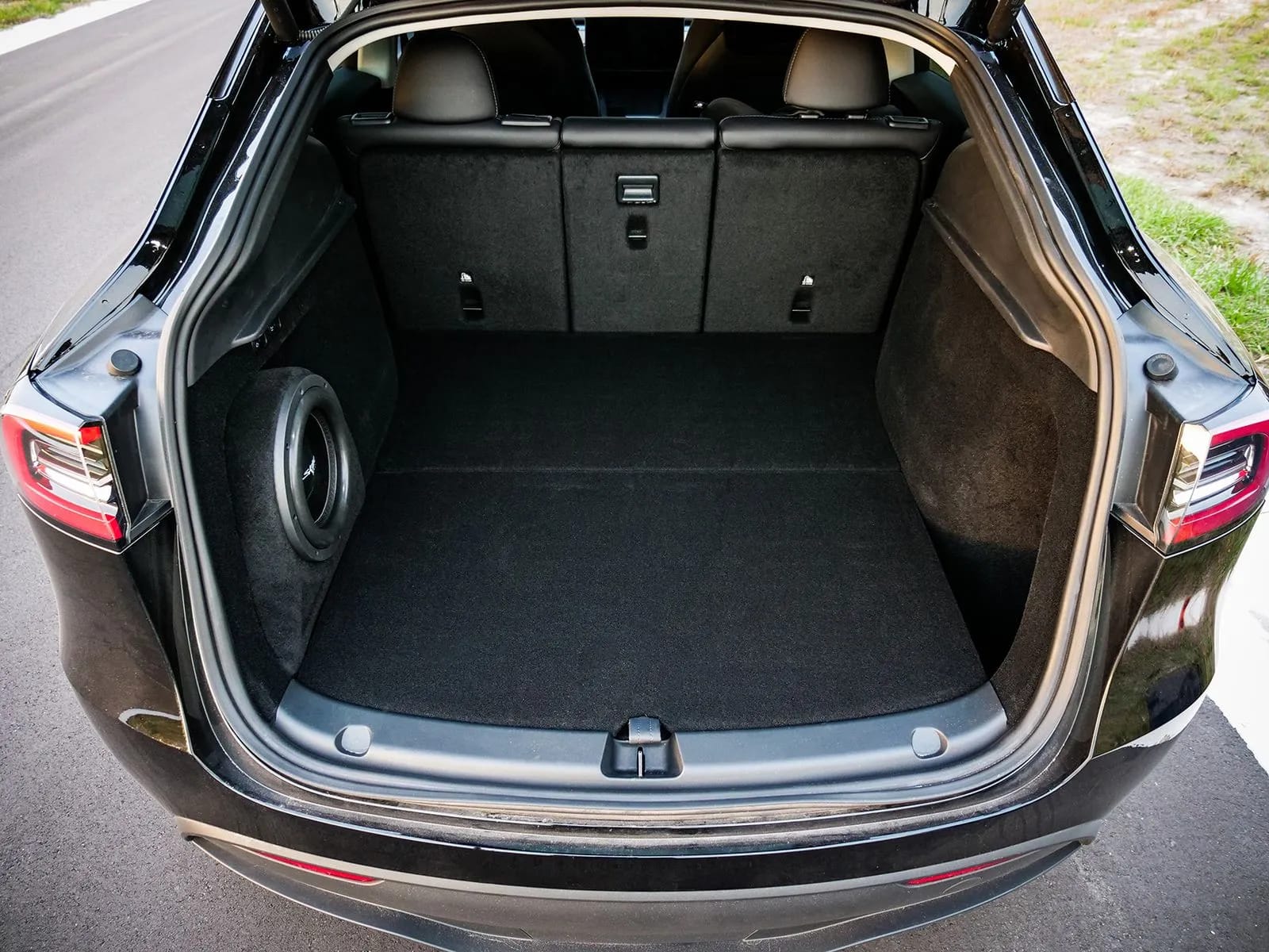 2020-2024 Tesla Model Y Compatible Single 10" Sealed Subwoofer Enclosure #10
