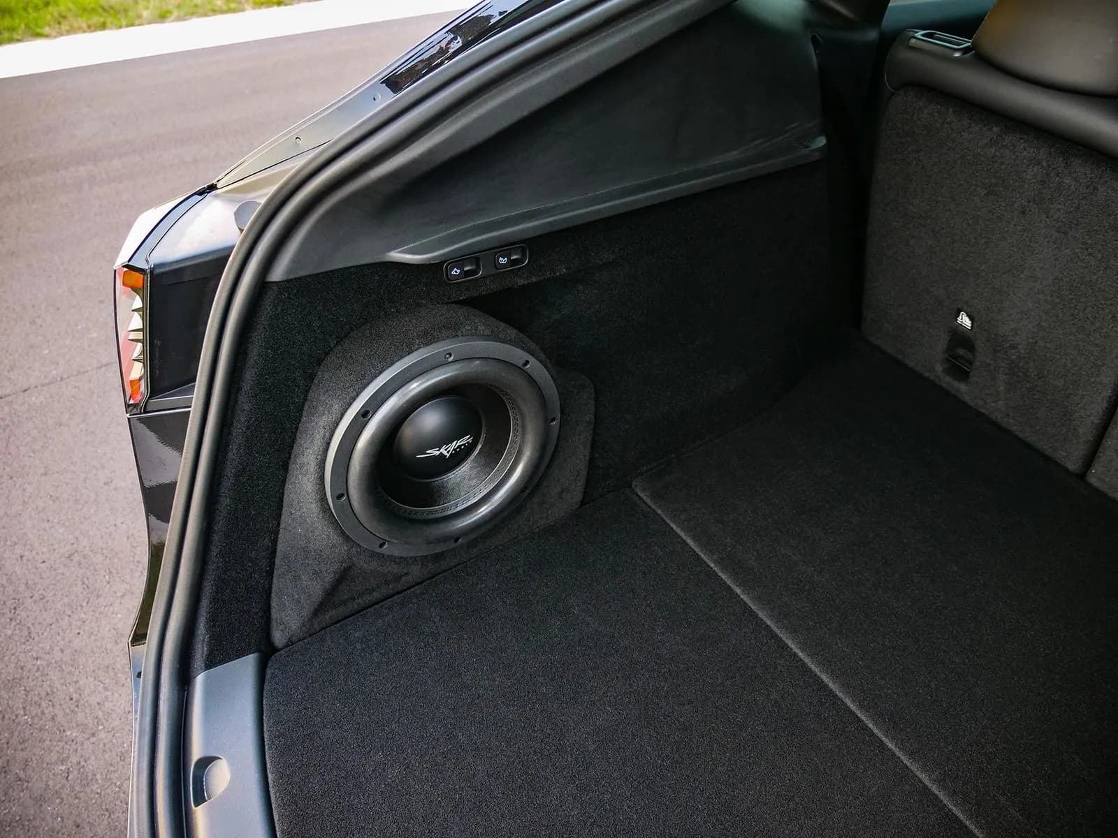 Featured Product Photo 10 for 2020-2024 Tesla Model Y Compatible Single 10" Sealed Subwoofer Enclosure