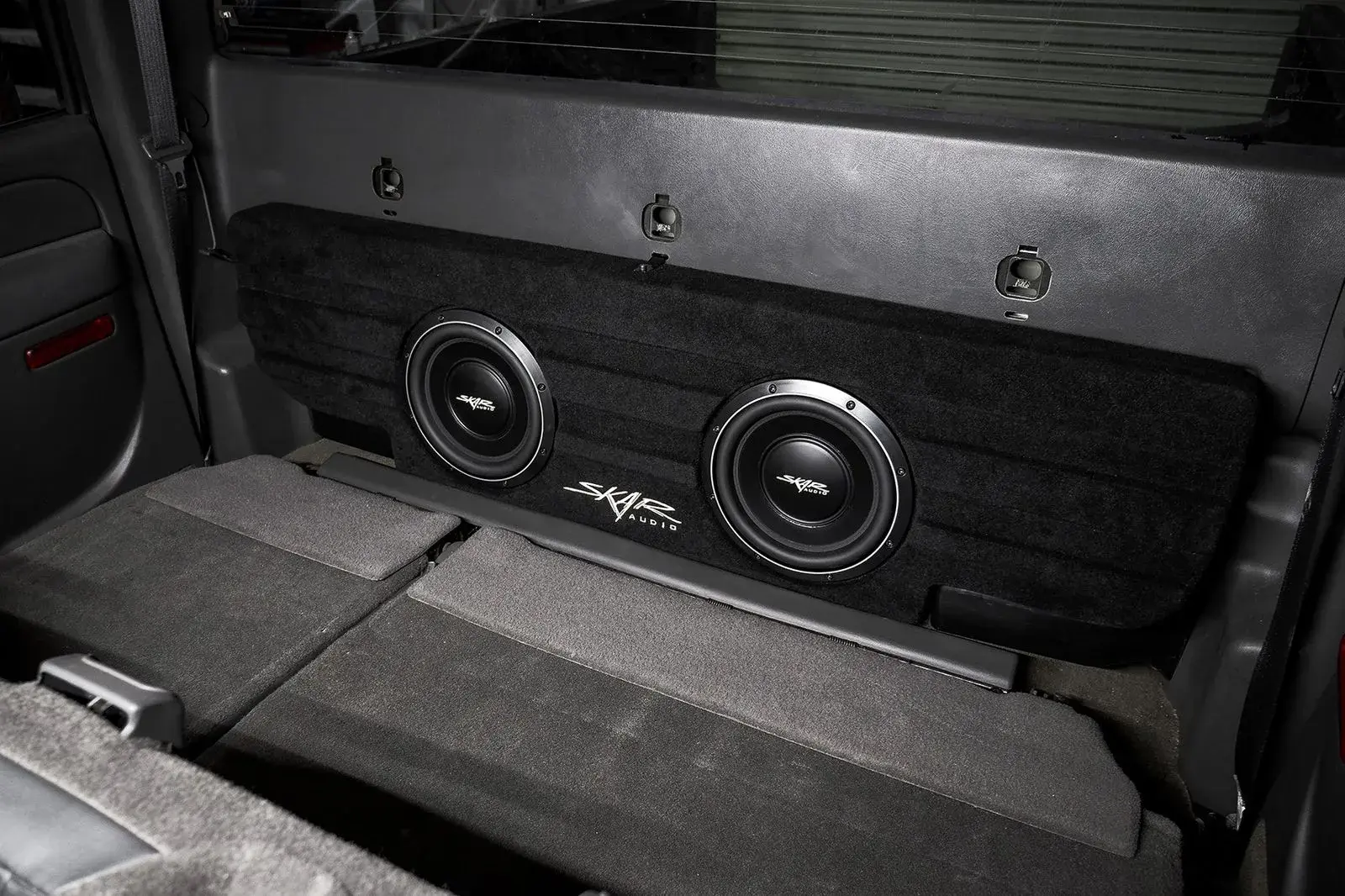 Featured Product Photo 8 for 2001-2006 Chevy Silverado & GMC Sierra 1500 Non-HD Crew Cab Compatible Dual 10' Subwoofer Enclosure