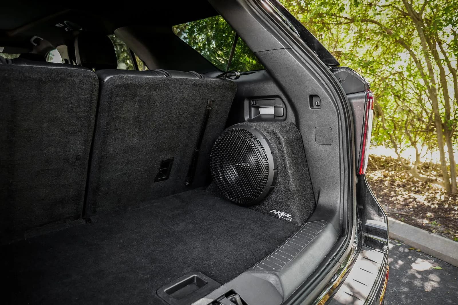 Featured Product Photo 8 for Single 10" 800W Max Power Loaded Subwoofer Enclosure Compatible with 2020-2025 Ford Explorer Vehicles