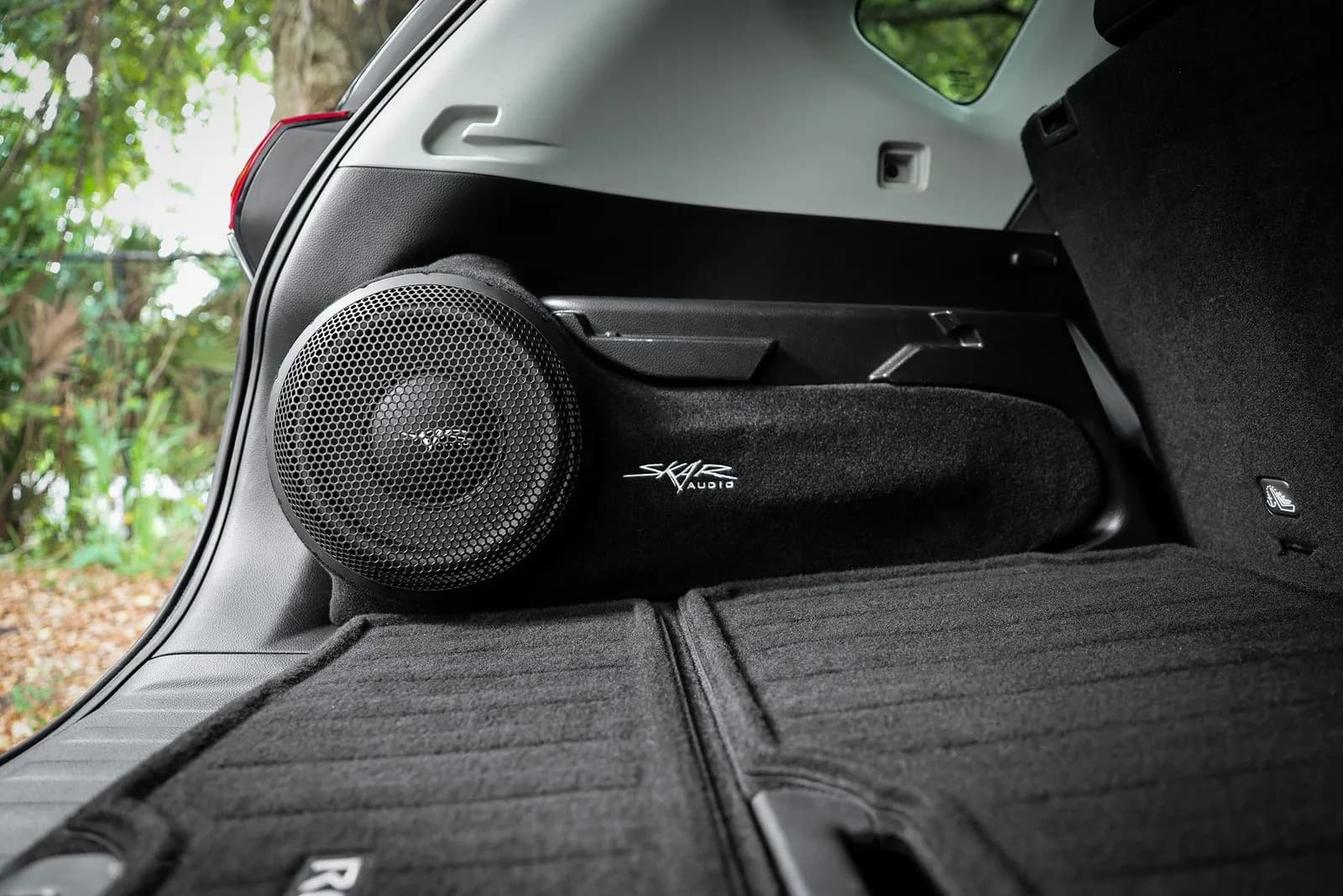 Featured Product Photo 8 for Single 10" 1,000W Max Power Loaded Subwoofer Enclosure Compatible with 2014-2020 Nissan Rogue Vehicles